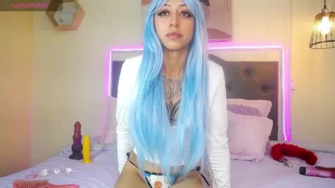 M E L O D Y   online show from April 11, 3:59 pm