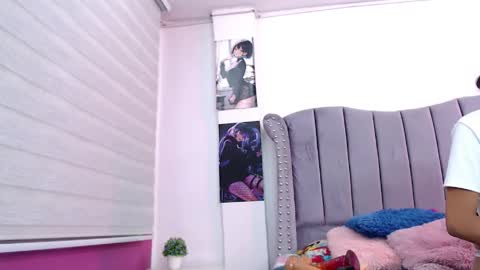 melody online show from April 18, 7:40 pm