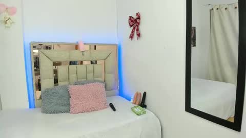 melody online show from January 11, 12:55 am