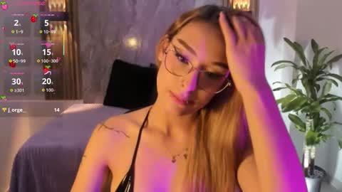 melodylanee online show from November 14, 11:21 am