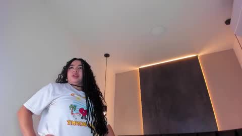  Memphis Williams  online show from December 15, 2:50 am