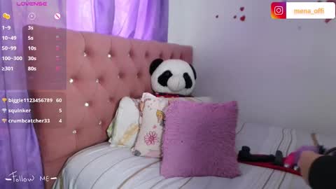 Snapshot of mena_hicks chatting on January 29, 7:22 pm Heart online show from January 29, 7:22 pm