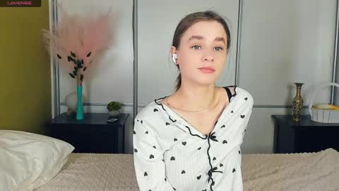 Julie online show from April 29, 9:23 am