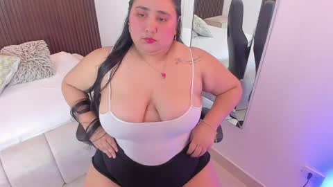  M E R E D I T H  online show from May 6, 12:53 pm