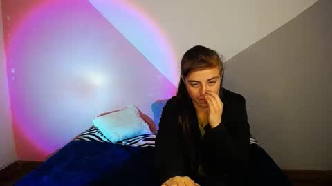 MERILY online show from December 15, 11:32 pm