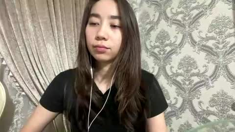 merlenebixel online show from July 28, 4:39 pm