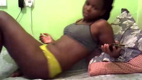Snapshot of merlin_queen chatting on February 25, 4:57 am merlin_queen online show from February 25, 4:57 am