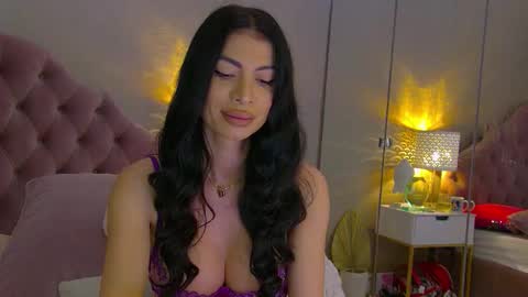 Metisha online show from November 9, 10:00 am