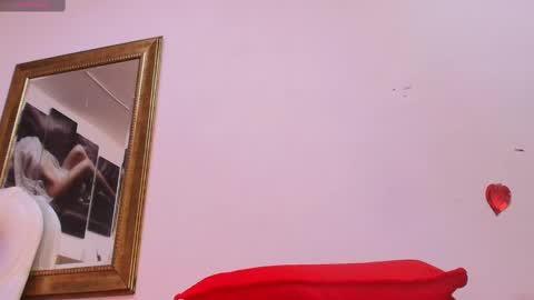 Emi online show from February 27, 7:47 pm