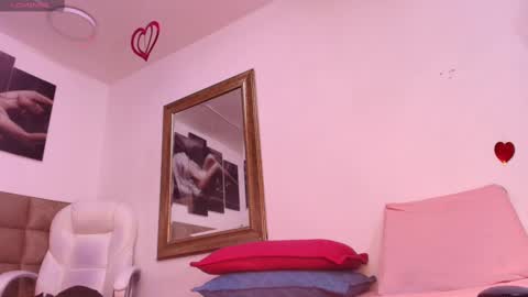 Emi online show from March 8, 7:07 pm