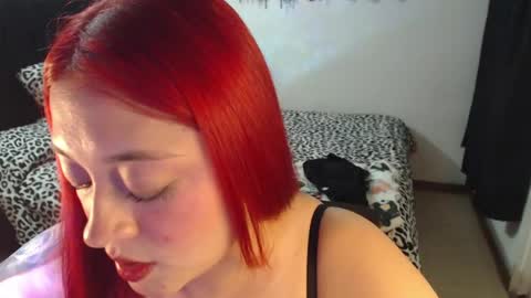 mia online show from April 18, 12:57 am