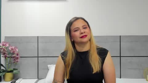 mia_amber_ online show from July 26, 3:25 am