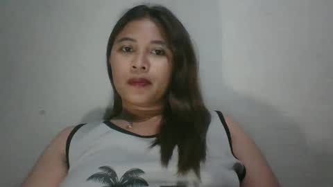 Snapshot of mia_bella04 chatting on February 6, 3:59 am mia_bella04 online show from February 6, 3:59 am