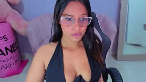 Mia  online show from February 16, 12:27 pm