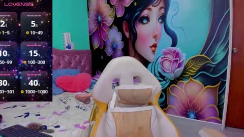 Mia online show from February 6, 2:37 pm