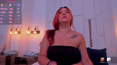 Mia online show from June 29, 5:01 pm