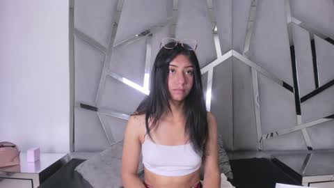 mia_clark18 online show from November 11, 9:01 pm