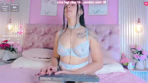 mia_colle online show from July 29, 8:53 pm