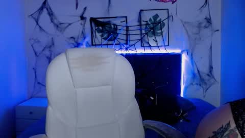 MIA online show from October 31, 3:19 am