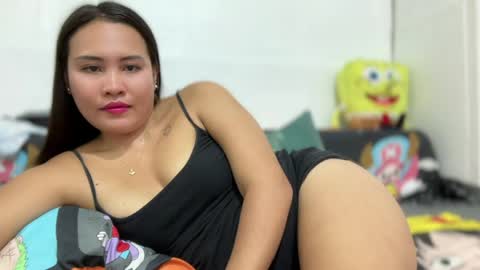 mia_cumzz online show from May 18, 1:39 pm