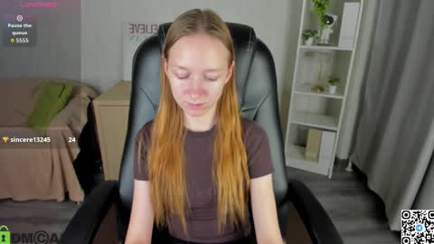 mia_e1fie online show from November 3, 10:08 am