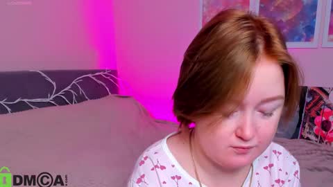 Mia online show from October 23, 3:01 am