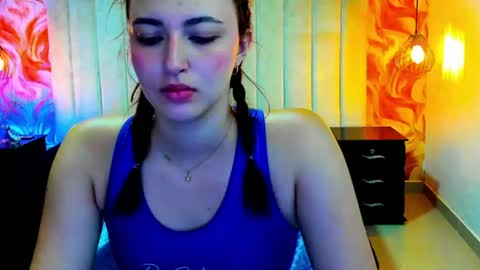 mia_ferrer18 online show from June 22, 12:57 pm