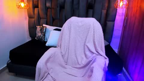 mia_ferrer18 online show from June 15, 12:49 pm