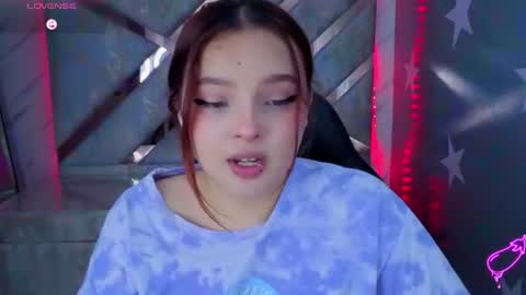 Mia online show from July 17, 1:26 pm
