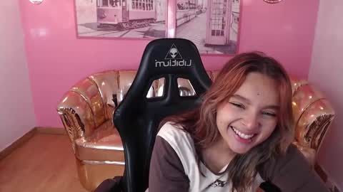 Snapshot of mia_foster_t chatting on October 3, 2:22 pm Mia online show from October 3, 2:22 pm