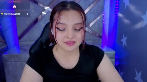 Mia online show from July 28, 6:20 pm
