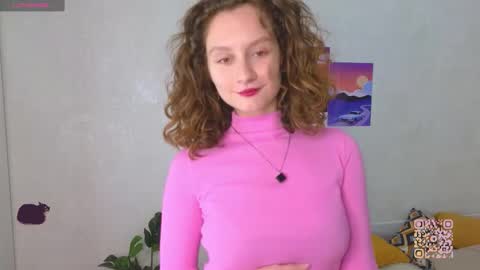 Mia  online show from October 5, 3:17 pm