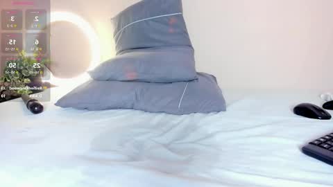  I am Mia  online show from January 14, 1:27 pm