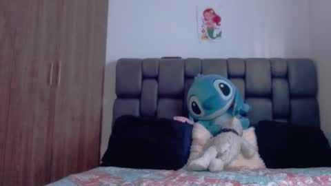 mia_kleim1 online show from February 4, 7:28 pm