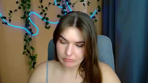 mia_lemm online show from March 27, 8:26 am