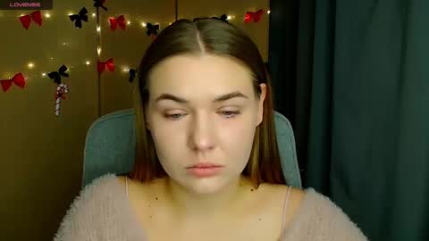 mia_lemm online show from December 5, 9:21 am