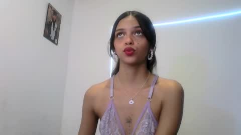 mia lucy 21 online show from November 10, 7:53 pm