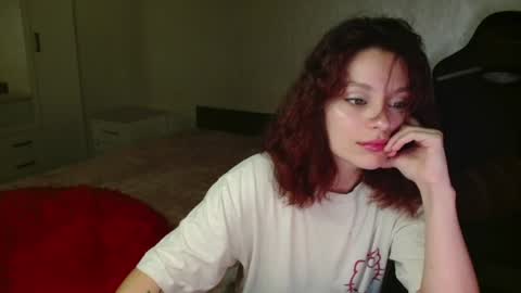 mia_luiza online show from July 1, 10:31 pm