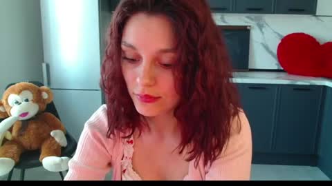 mia_luiza online show from June 25, 8:29 am