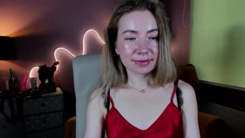 Snapshot of mia_luxx92 chatting on September 20, 7:17 am Mia online show from September 20, 7:17 am