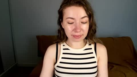 Mia online show from June 21, 1:26 pm