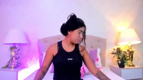 mia montess online show from June 18, 12:32 pm
