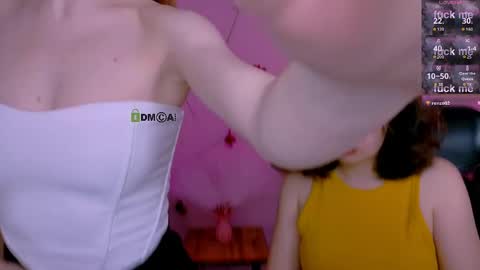 mia_mooon_ online show from June 2, 9:10 am