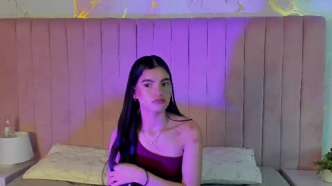 mia online show from July 12, 12:28 pm