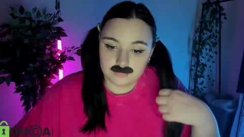 Mia online show from February 20, 6:19 am