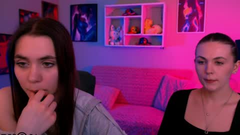 mia online show from April 25, 3:31 pm