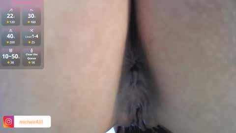 mia reys online show from October 30, 1:12 pm