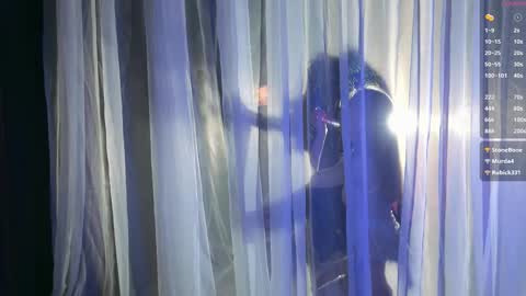 Mia online show from December 16, 3:29 pm