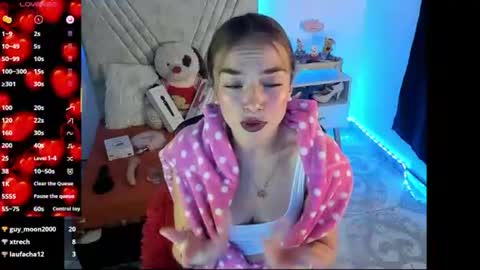 Mia Victoria online show from July 22, 2:34 am