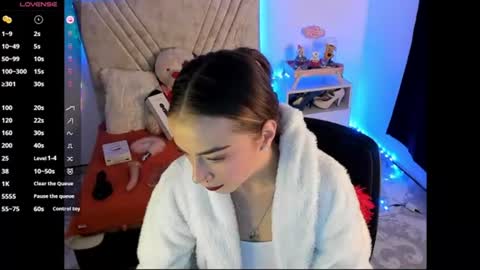 Mia Victoria online show from July 18, 2:26 am